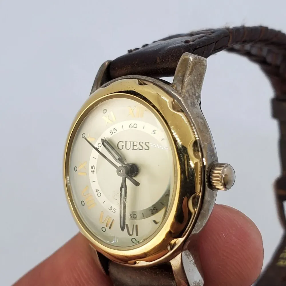 VTG Guess Women's Watch 27MM Roman Numerals Date Brown Leather Bands New Battery